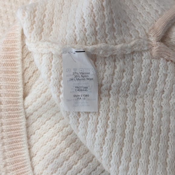 J Crew Apricot Crew Neck Sweater Women's XS - Picture 3 of 8